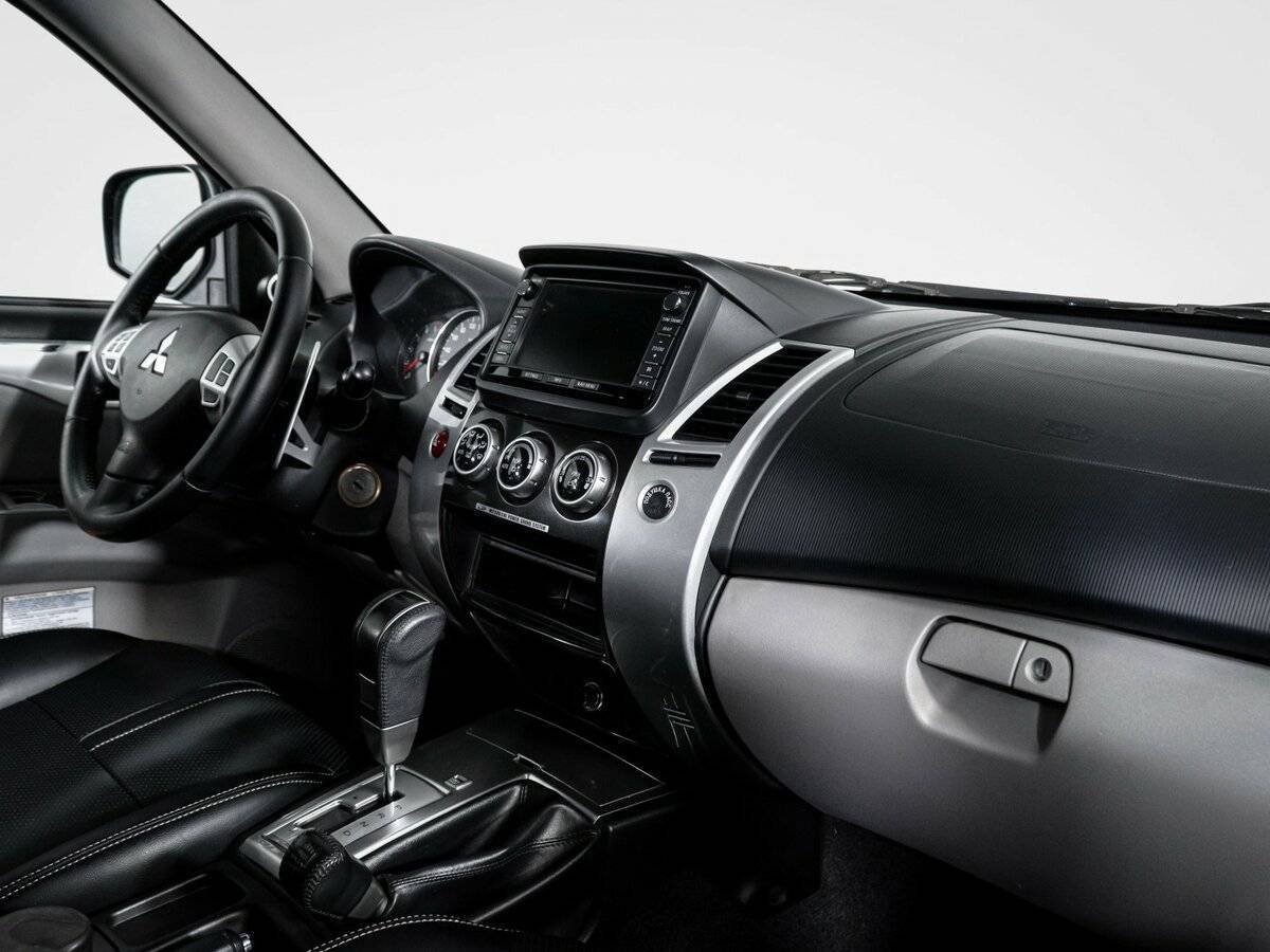 Mitsubishi Pajero Sport, 2013 - Фото №8