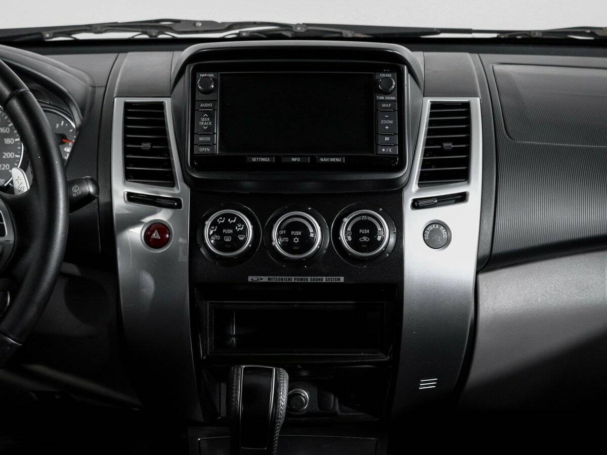 Mitsubishi Pajero Sport, 2013 - Фото №12