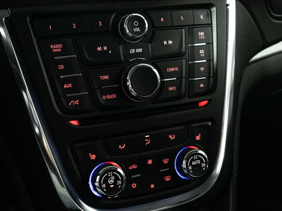 Opel Mokka, 2012 - Фото №15