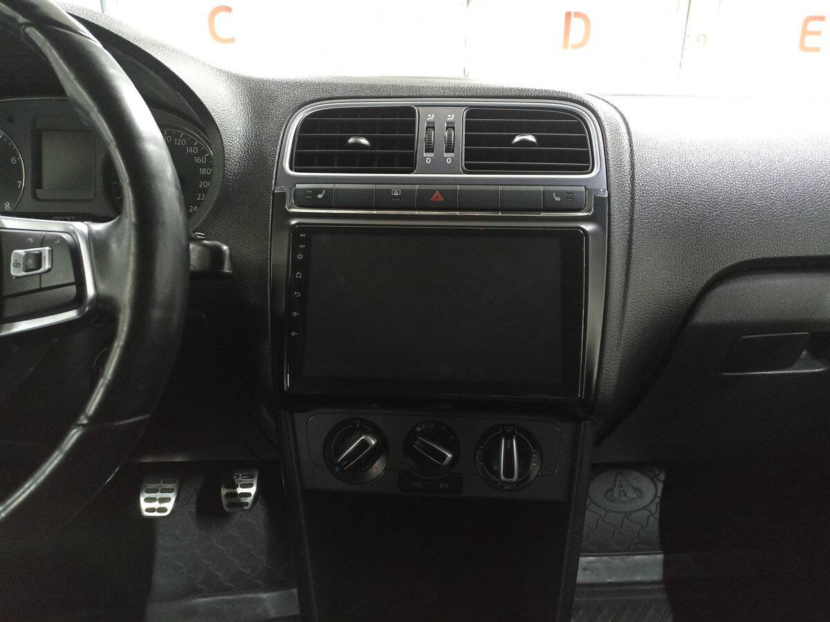 Volkswagen Polo, 2018 - Фото №14