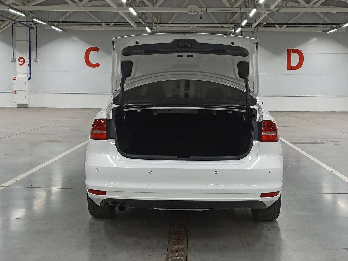 Volkswagen Jetta, 2015 - Фото №9