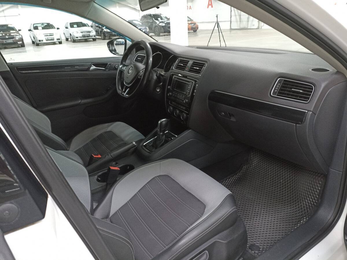 Volkswagen Jetta, 2015 - Фото №10