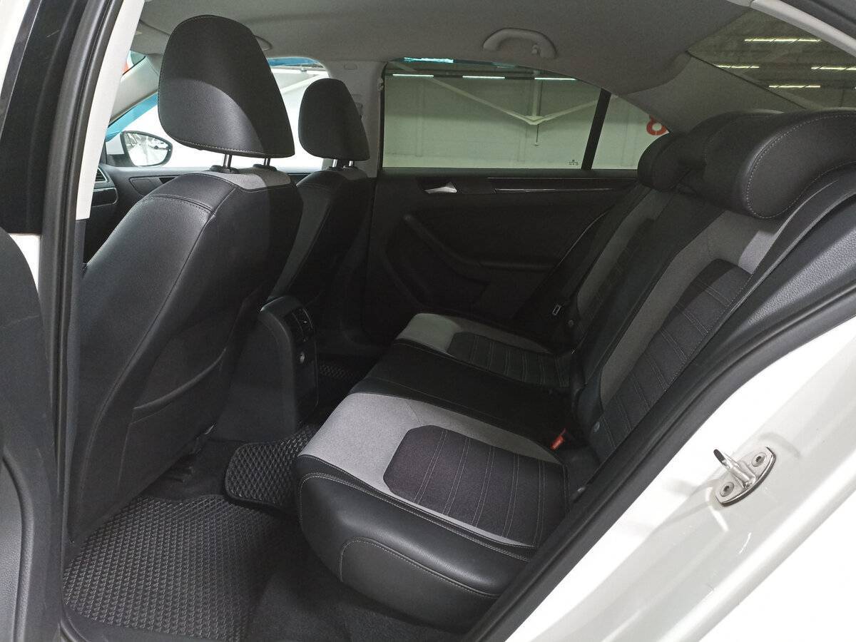 Volkswagen Jetta, 2015 - Фото №11