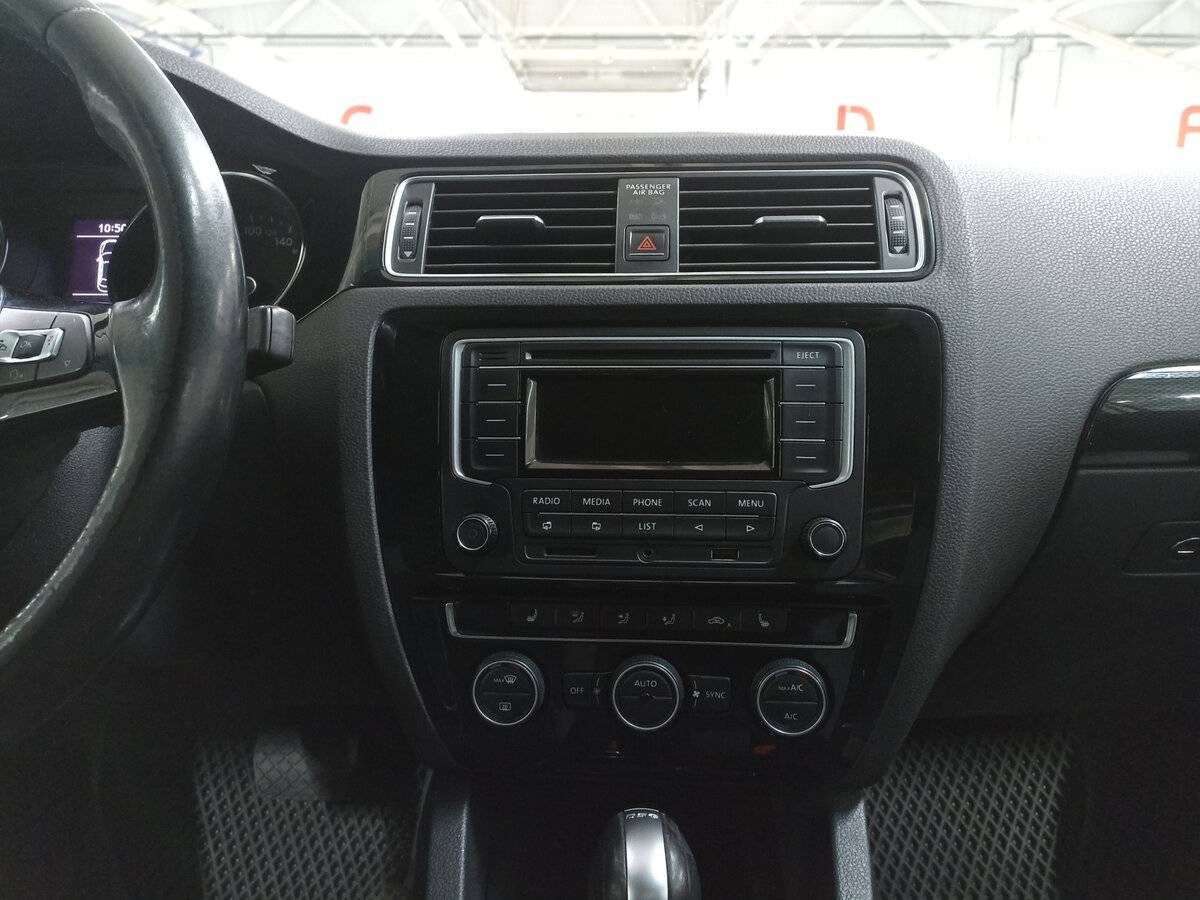 Volkswagen Jetta, 2015 - Фото №14