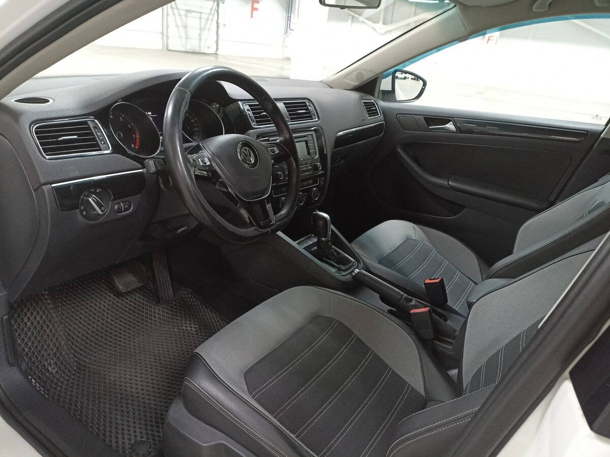 Volkswagen Jetta, 2015 - Фото №15