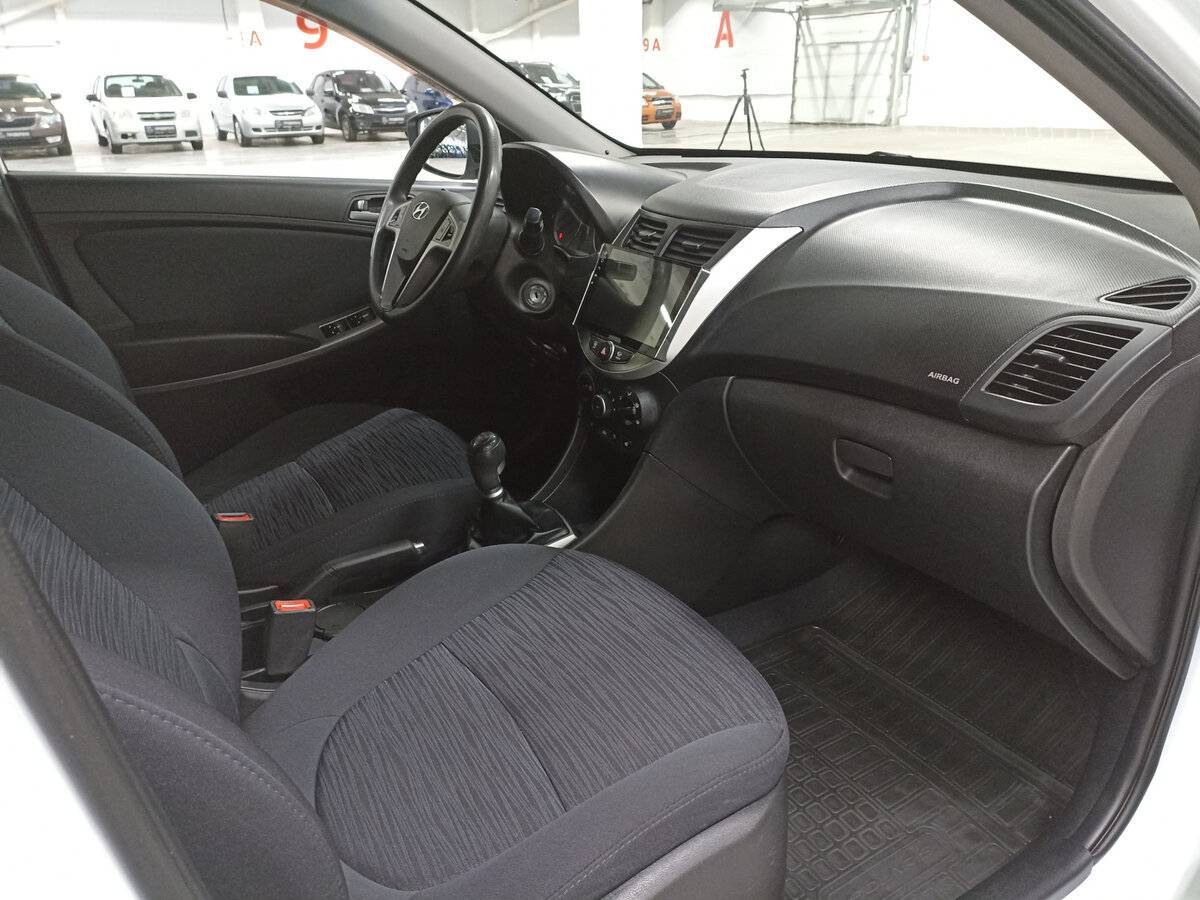 Hyundai Solaris, 2015 - Фото №10