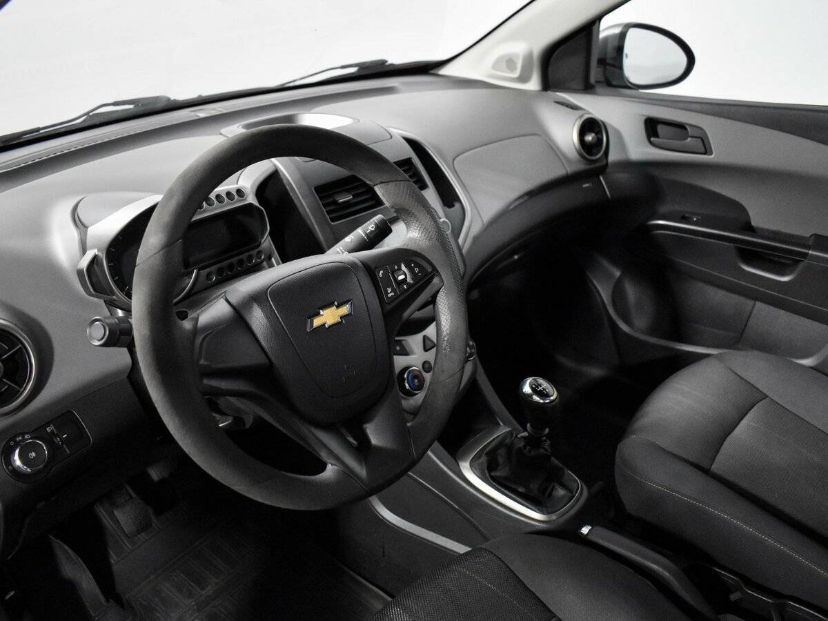 Chevrolet Aveo, 2012 - Фото №8