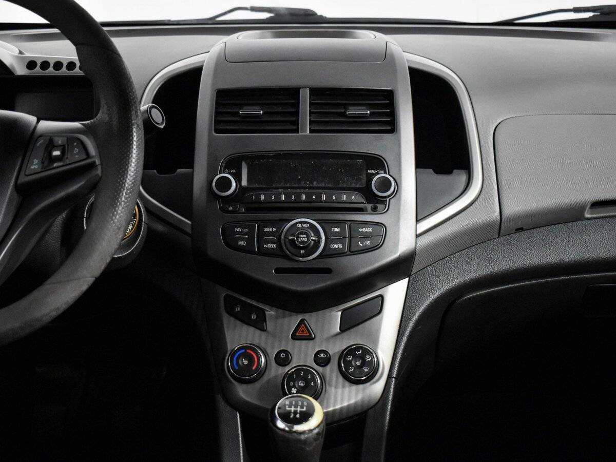 Chevrolet Aveo, 2012 - Фото №12