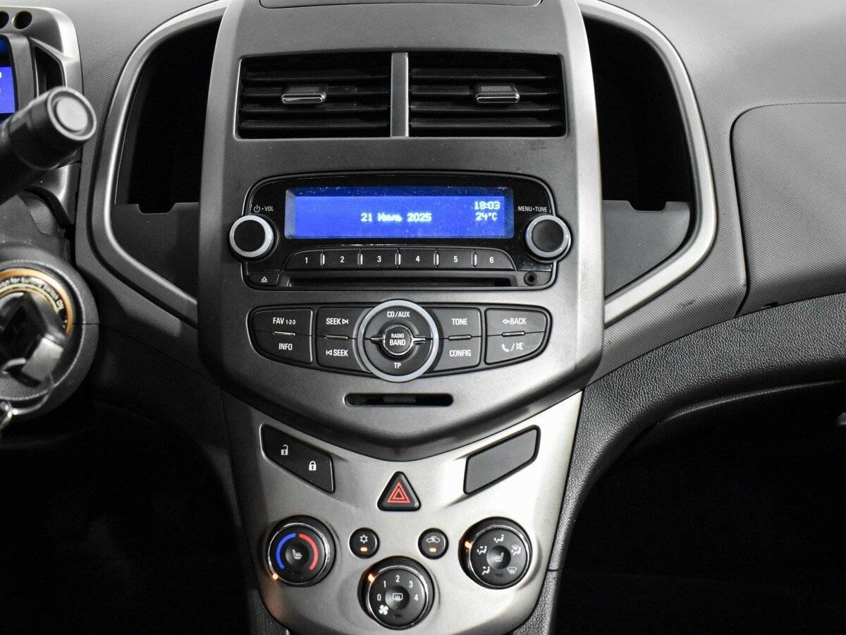 Chevrolet Aveo, 2012 - Фото №17