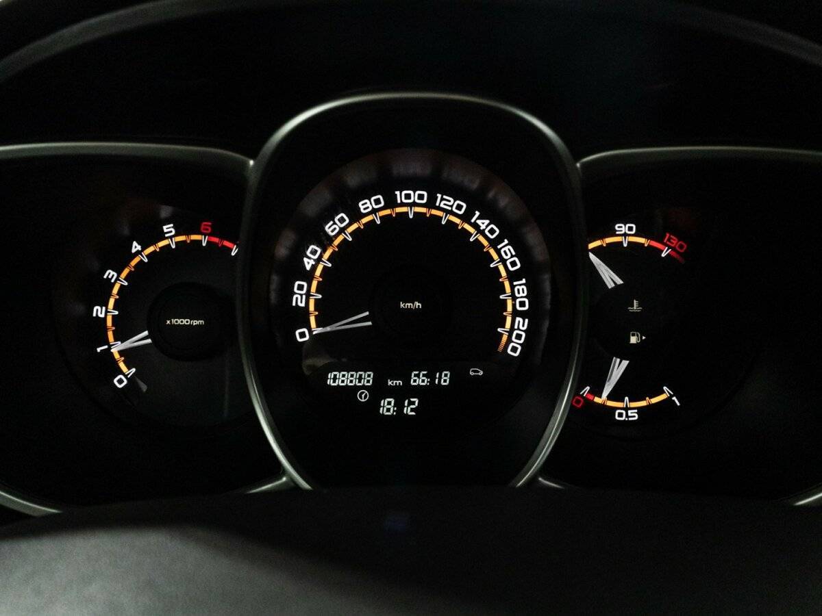 Lada (ВАЗ) Vesta SW, 2019 - Фото №11