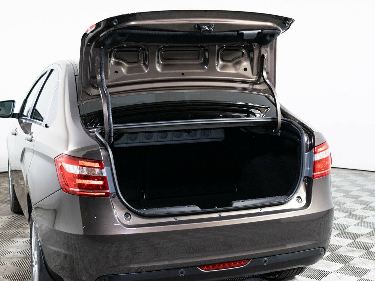 Lada (ВАЗ) Vesta, 2020 - Фото №6