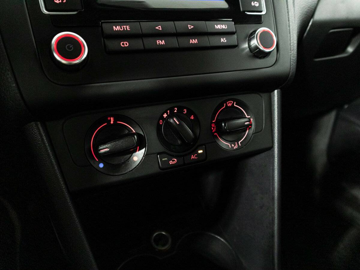 Volkswagen Polo, 2012 - Фото №15