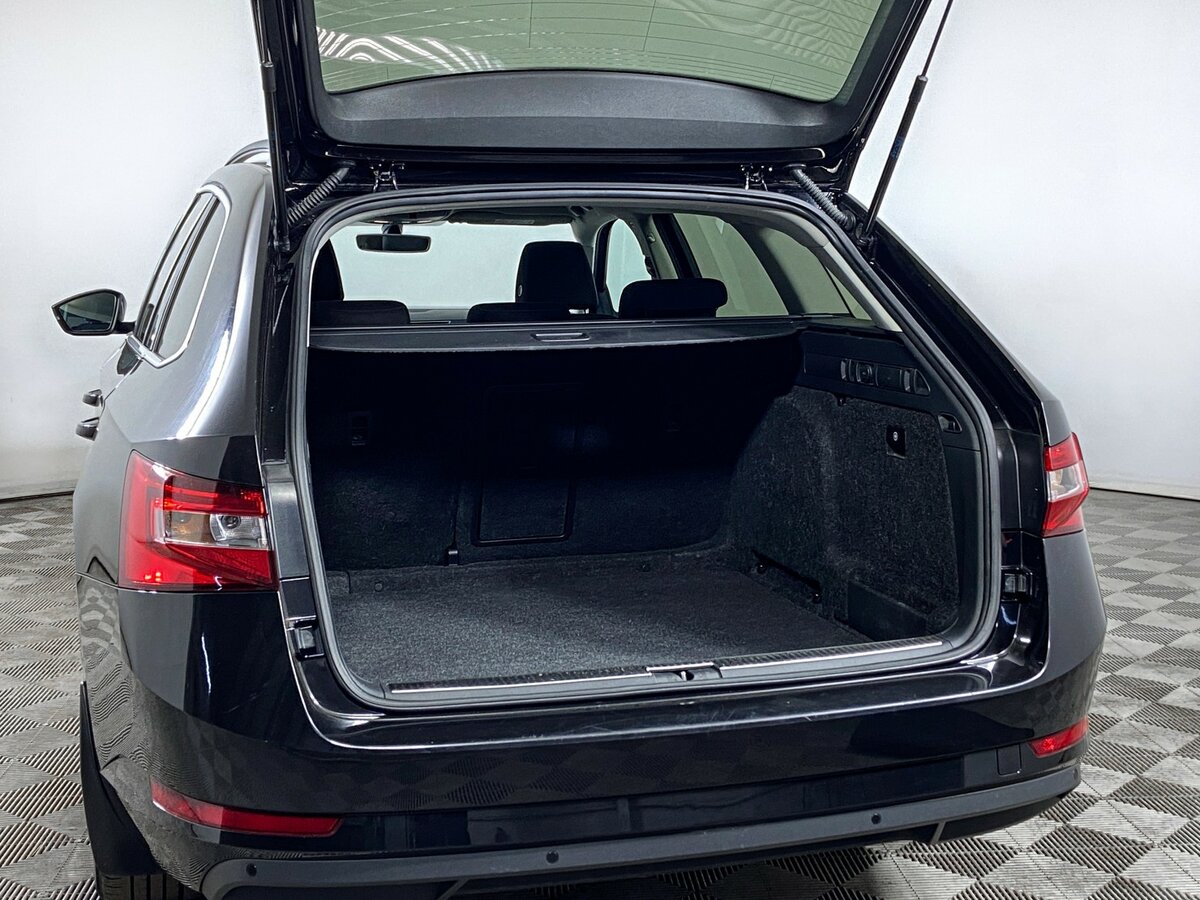 Skoda Superb III Рестайлинг, 2020 - Фото №5