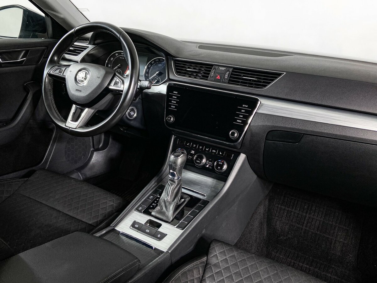 Skoda Superb III Рестайлинг, 2020 - Фото №6