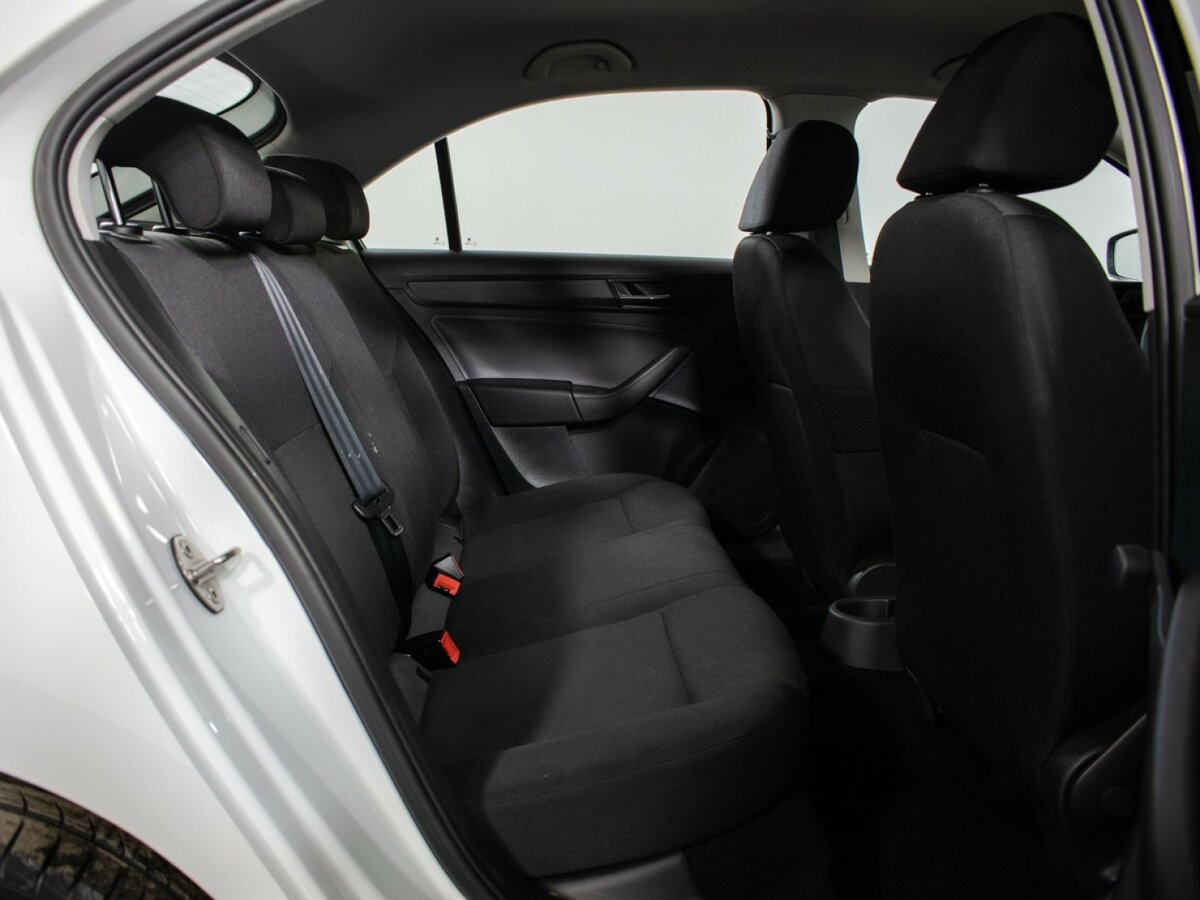 Skoda Rapid I, 2017 - Фото №9