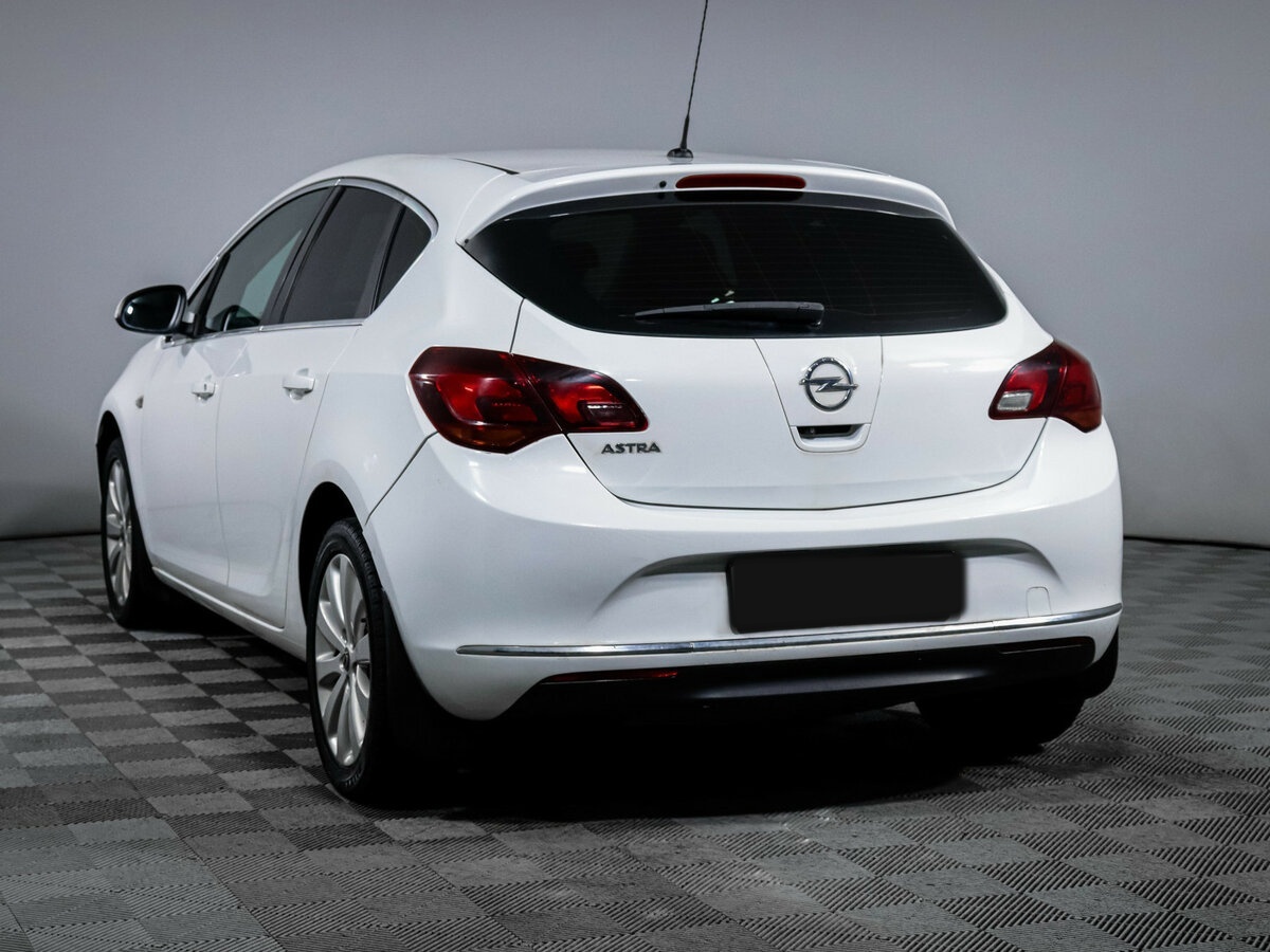 Opel Astra J Рестайлинг, 2014 - Фото №5
