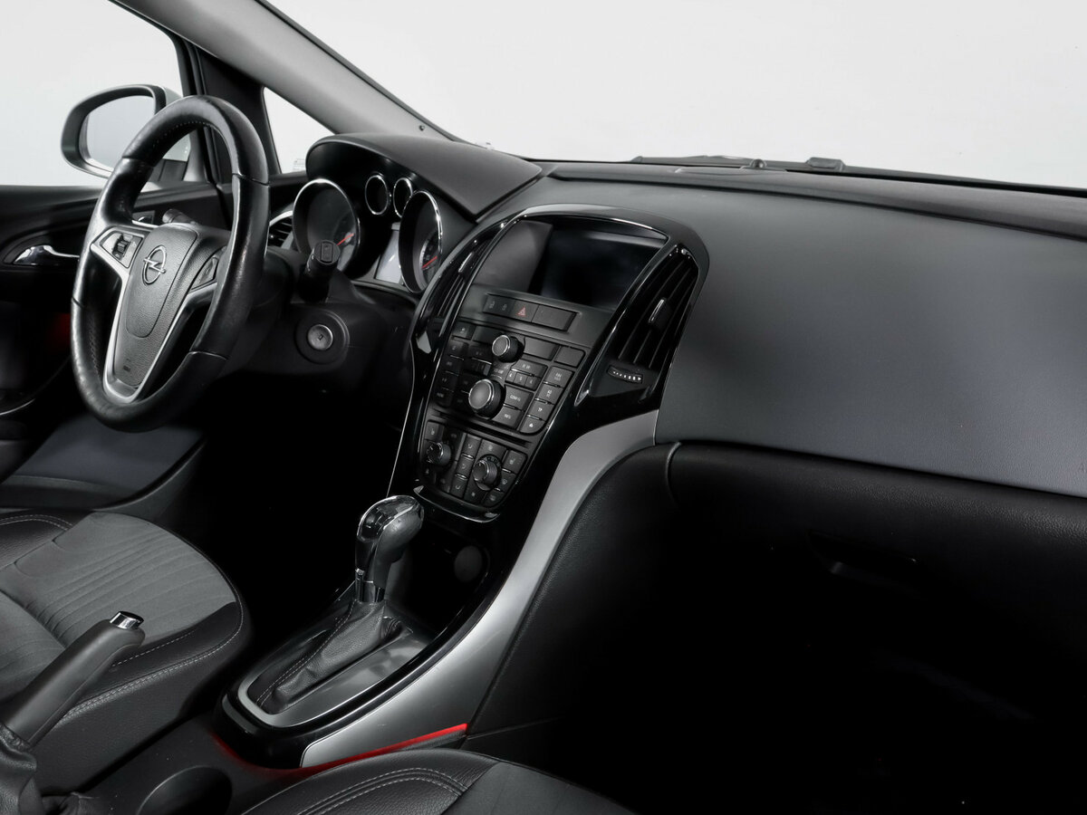 Opel Astra J Рестайлинг, 2014 - Фото №6