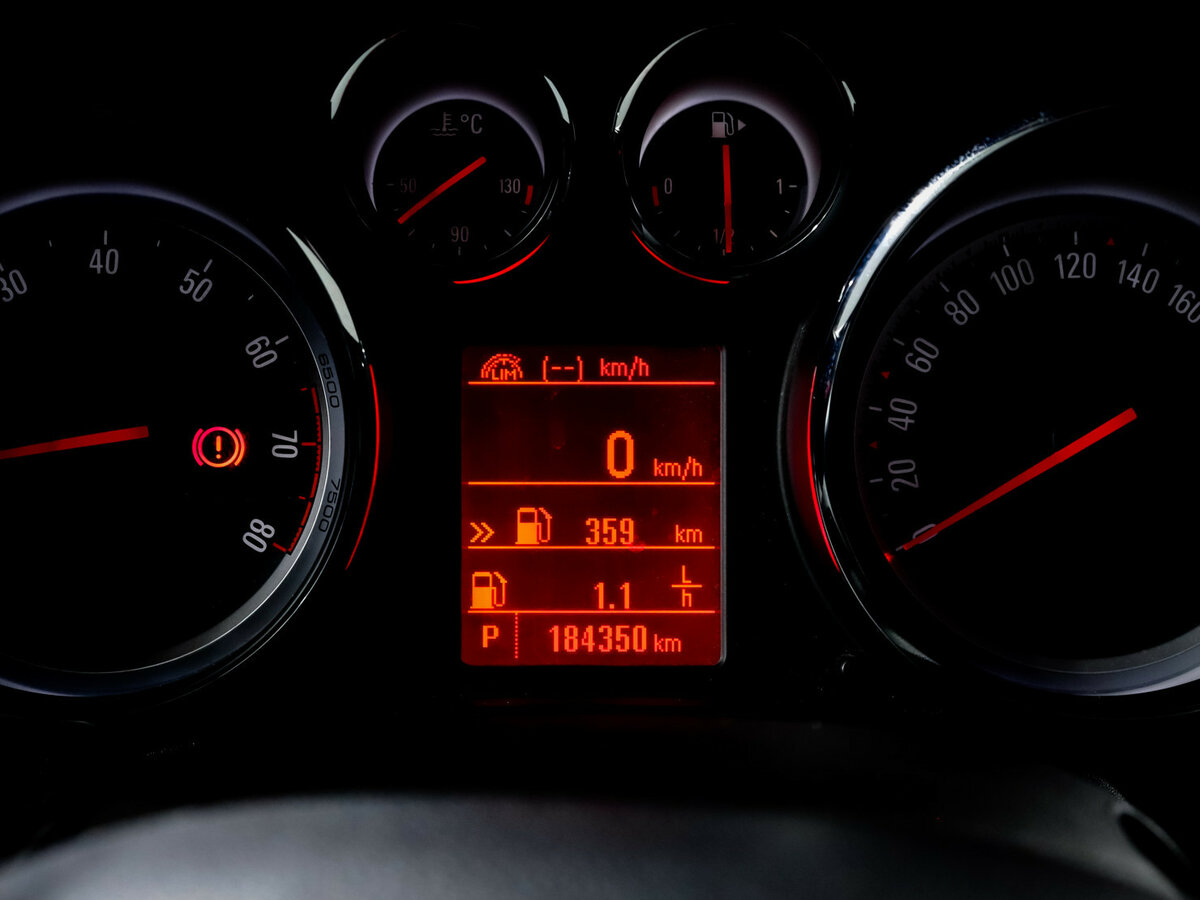 Opel Astra J Рестайлинг, 2014 - Фото №8