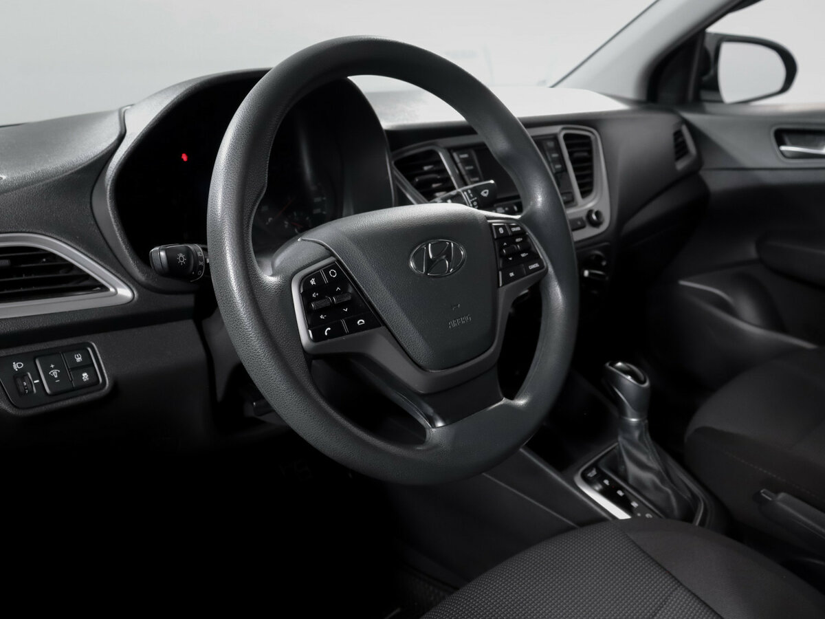 Hyundai Solaris II Рестайлинг, 2020 - Фото №10