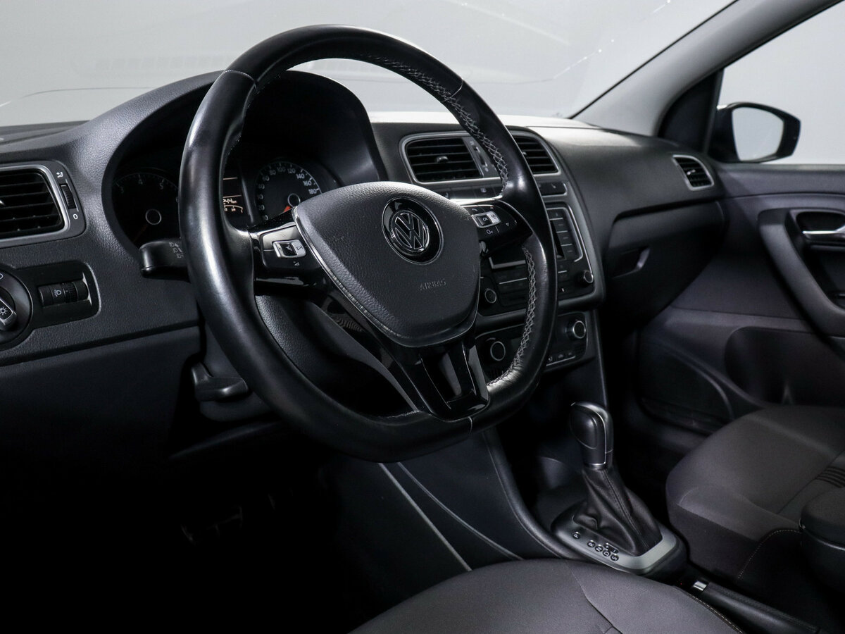 Volkswagen Polo V Рестайлинг, 2016 - Фото №10