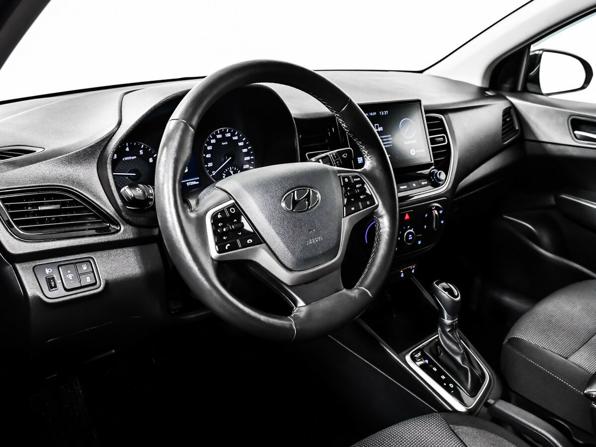 Hyundai Solaris II Рестайлинг, 2021 - Фото №11