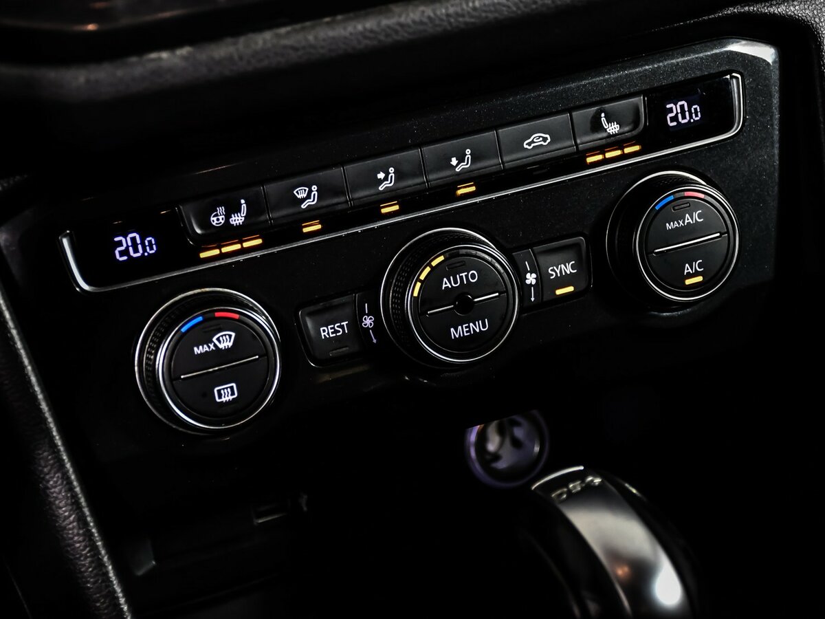 Volkswagen Tiguan II, 2017 - Фото №13