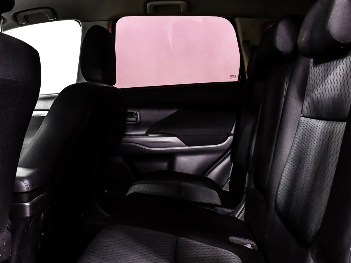 Mitsubishi Outlander III Рестайлинг, 2014 - Фото №9