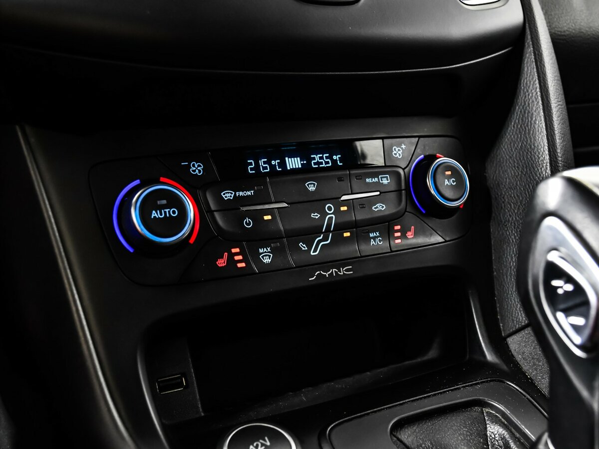 Ford Focus III Рестайлинг, 2015 - Фото №13