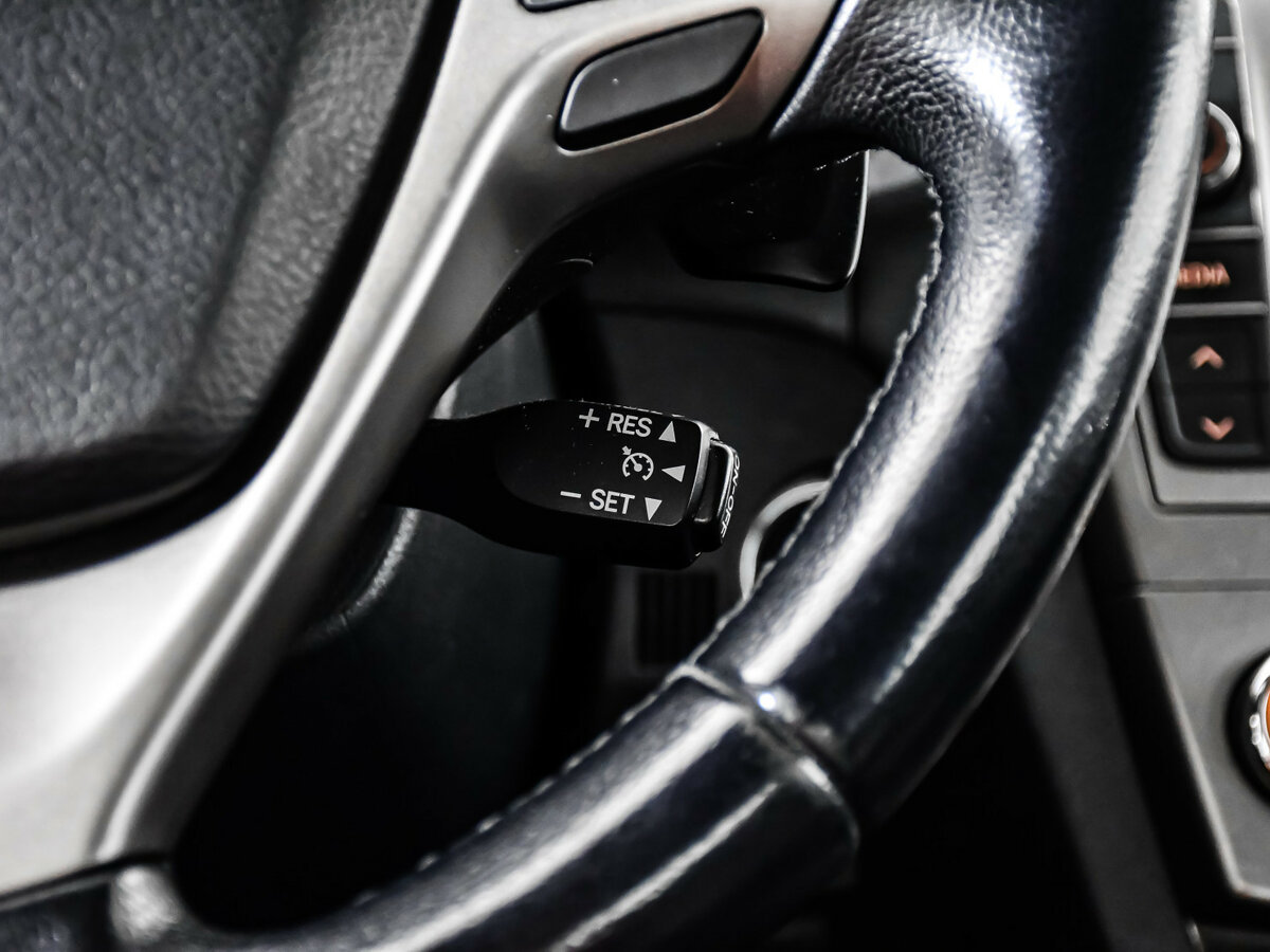 Toyota Avensis III Рестайлинг, 2012 - Фото №14