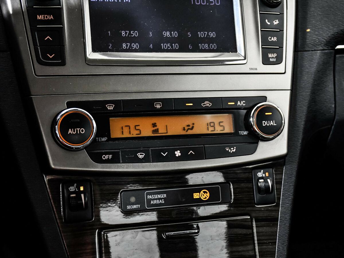 Toyota Avensis III Рестайлинг, 2012 - Фото №16