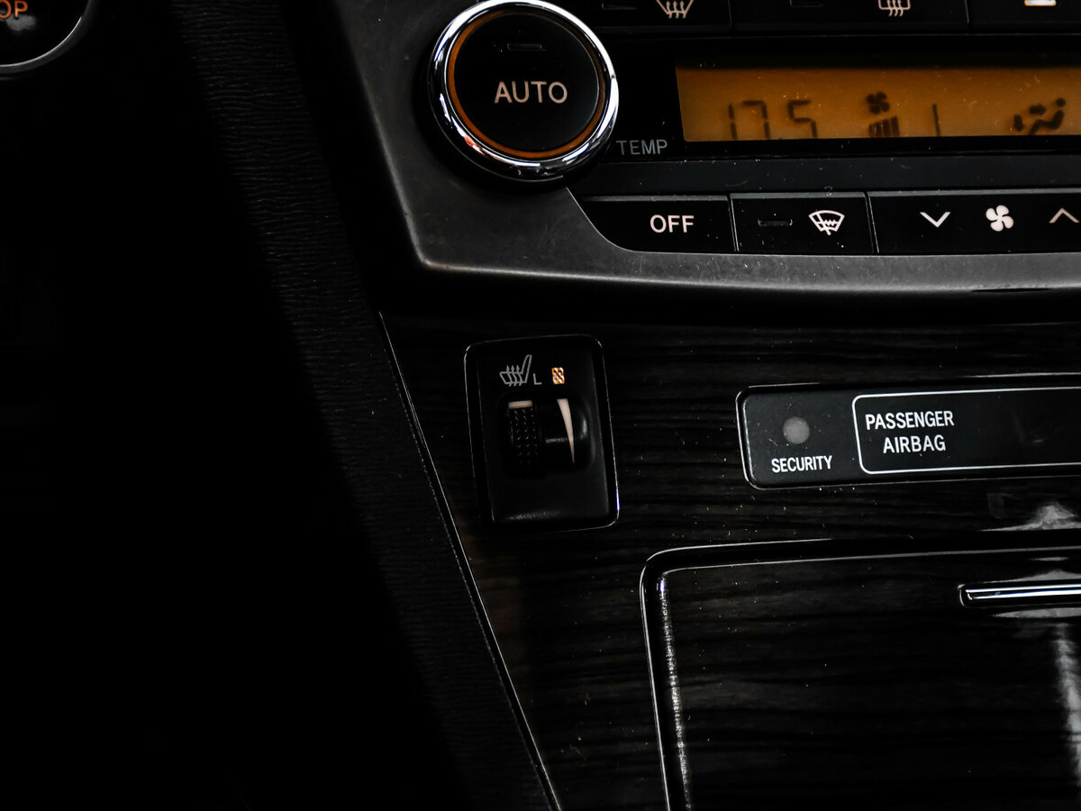 Toyota Avensis III Рестайлинг, 2012 - Фото №17