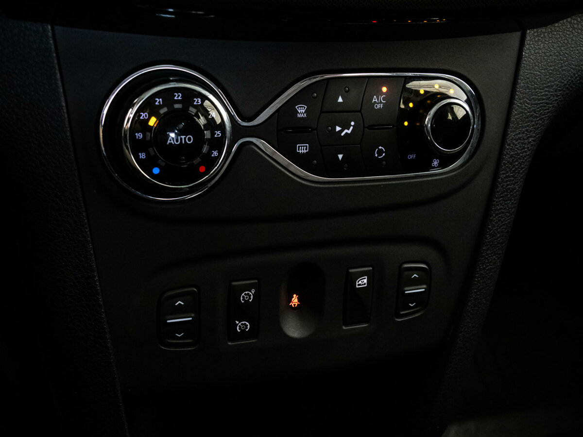 Renault Sandero Stepway II Рестайлинг, 2018 - Фото №10