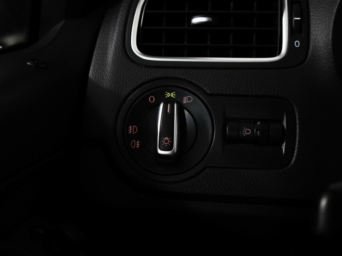 Volkswagen Polo V Рестайлинг, 2015 - Фото №16