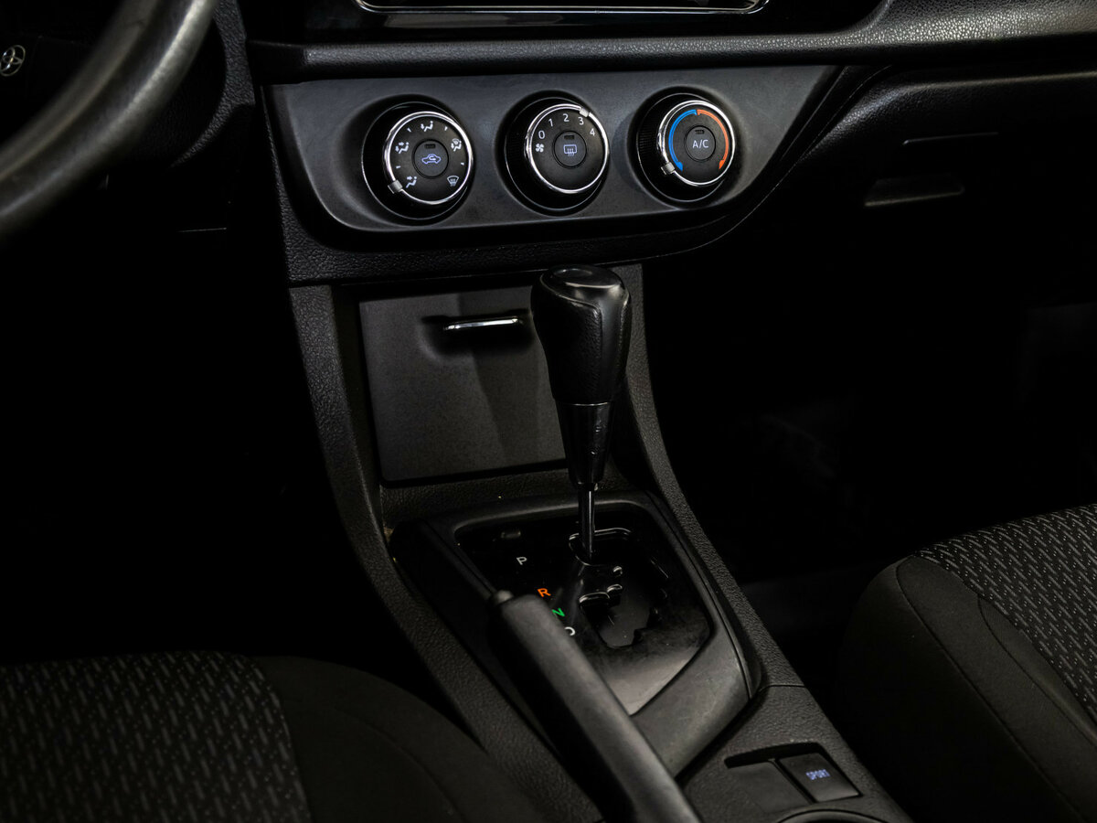 Toyota Corolla XI (E160, E170, E180), 2014 - Фото №7