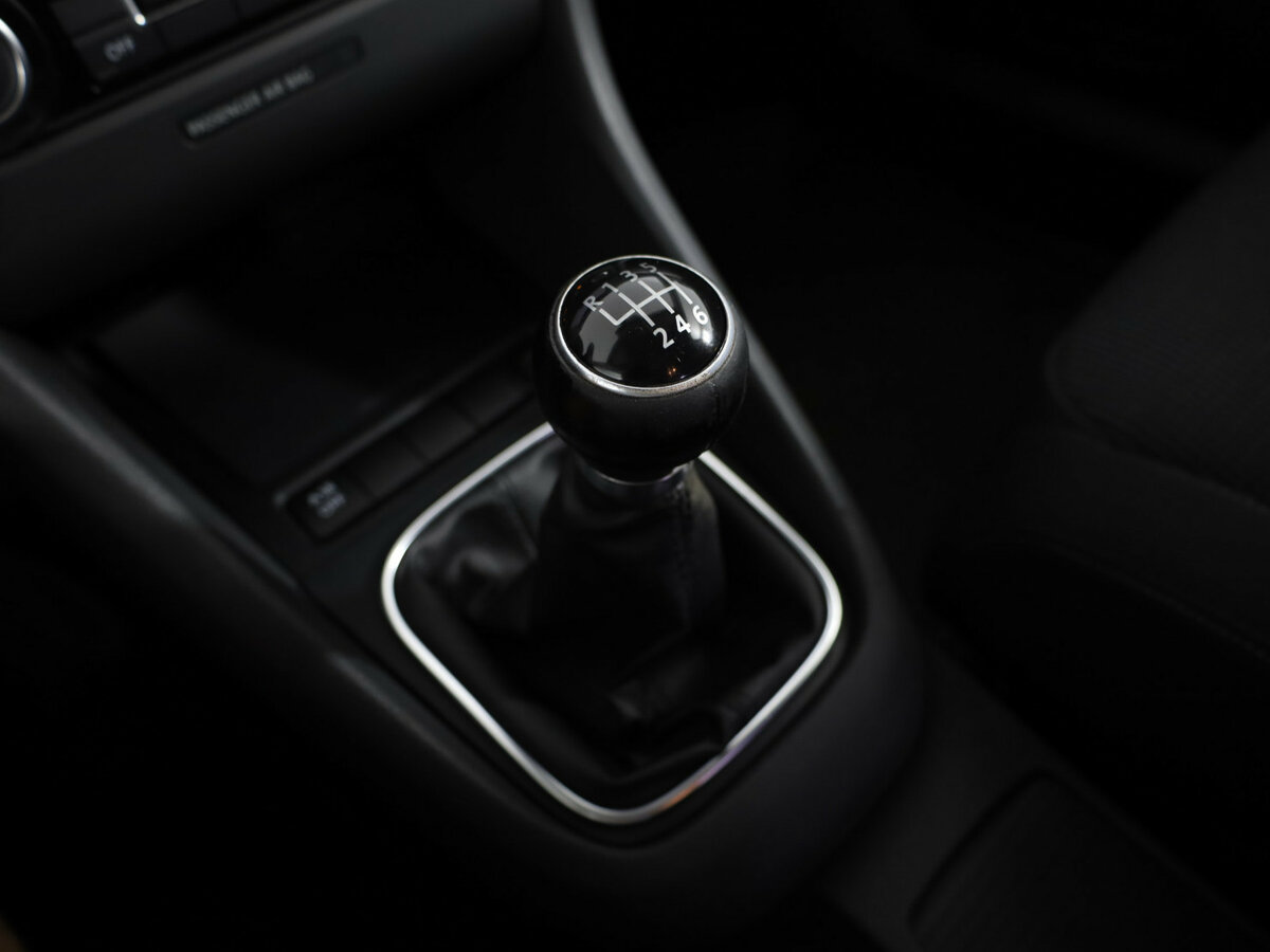 Volkswagen Golf VI, 2012 - Фото №10