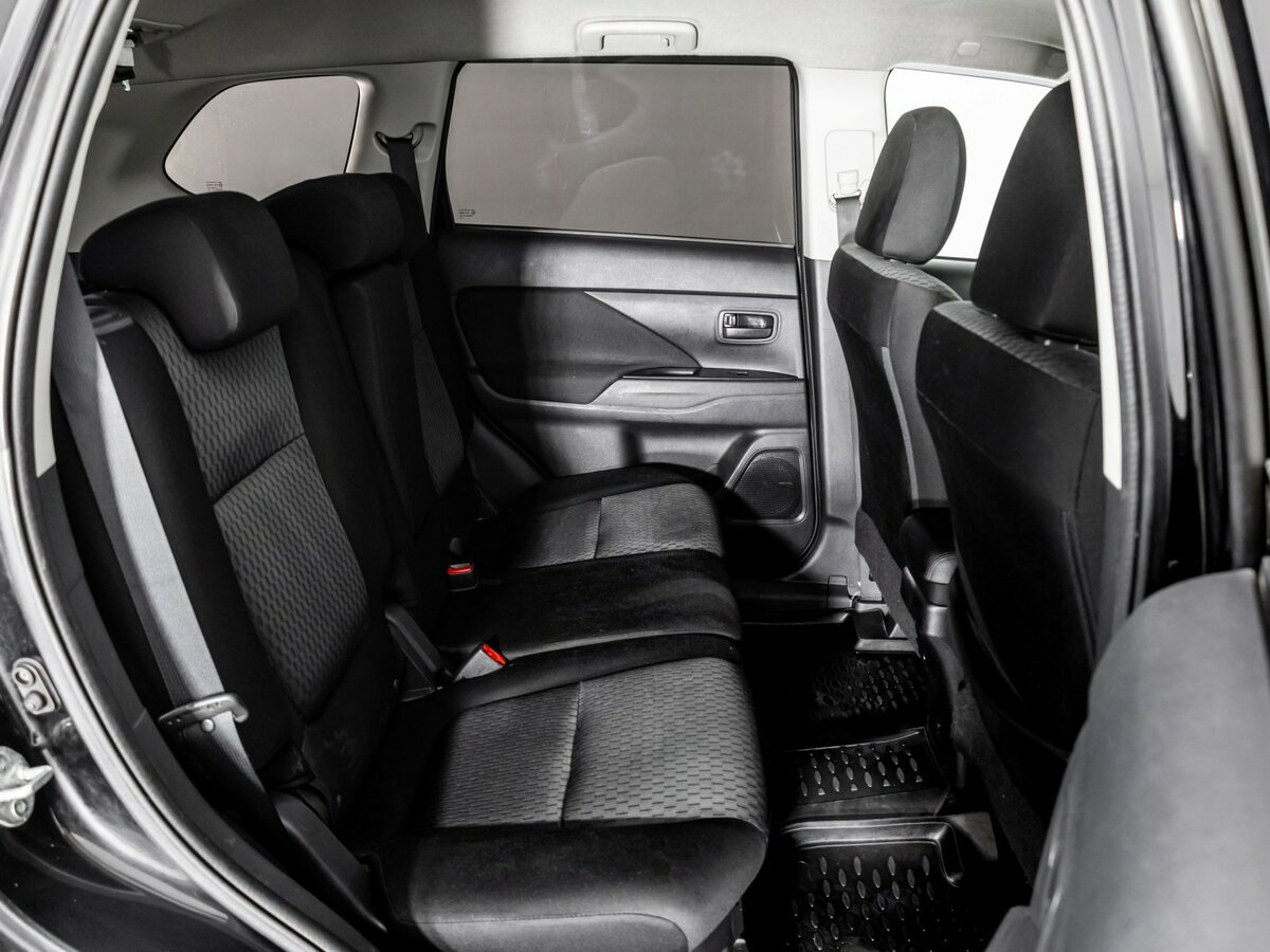 Mitsubishi Outlander III Рестайлинг, 2014 - Фото №12