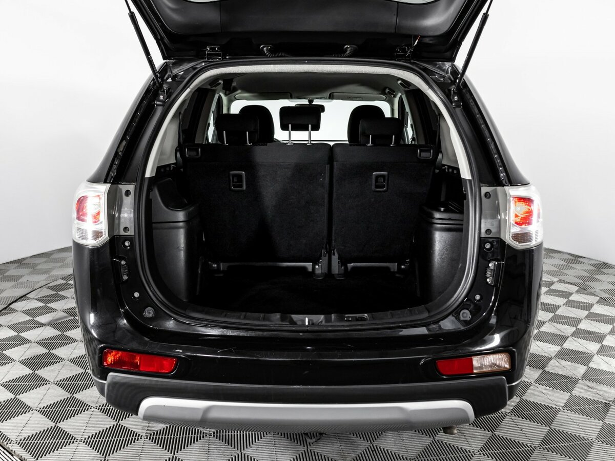 Mitsubishi Outlander III Рестайлинг, 2014 - Фото №14