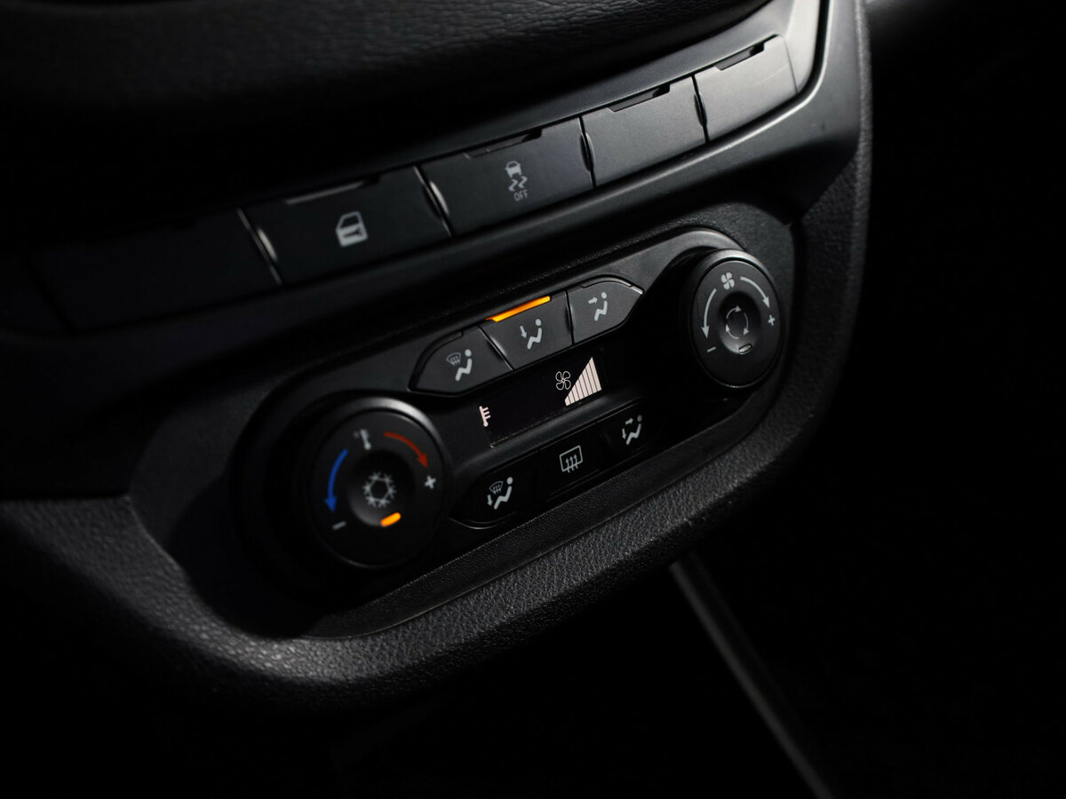 Lada (ВАЗ) Vesta I, 2017 - Фото №12