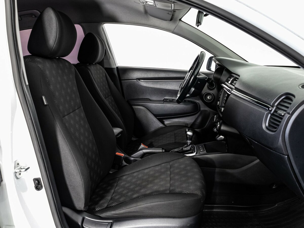 Kia Rio X-Line IV, 2019 - Фото №13