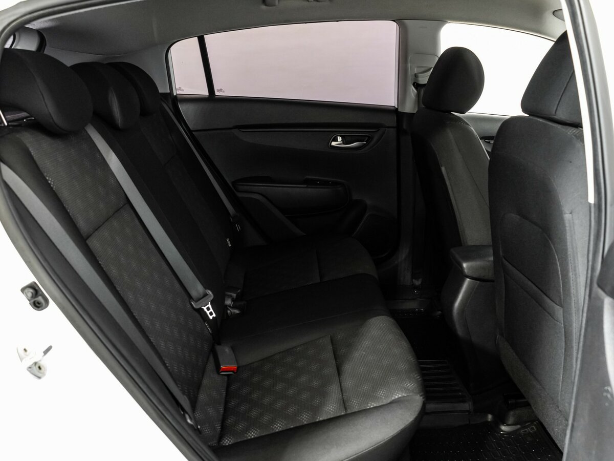 Kia Rio X-Line IV, 2019 - Фото №14