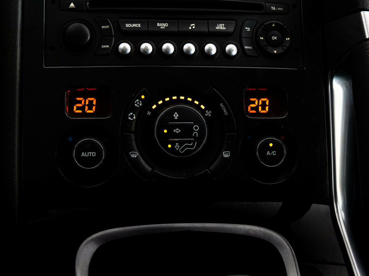 Peugeot 3008 I Рестайлинг, 2014 - Фото №10