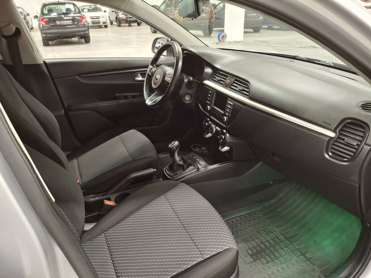 Kia Rio IV, 2017 - Фото №10
