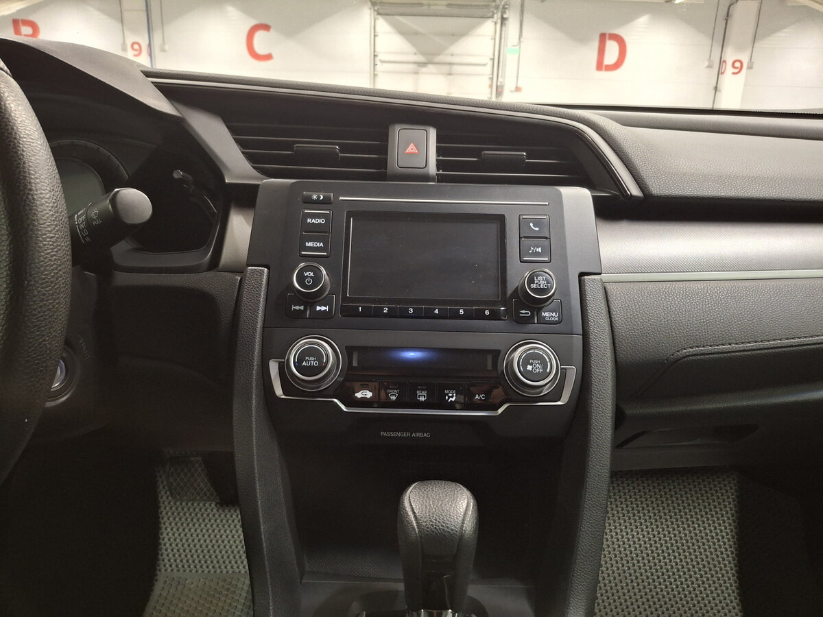 Honda Civic X, 2016 - Фото №14