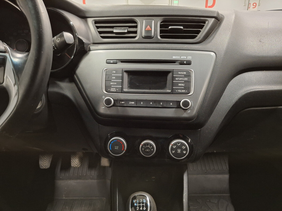 Kia Rio III Рестайлинг, 2015 - Фото №14