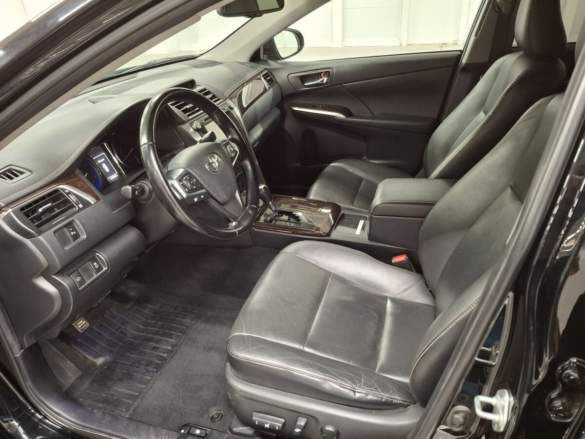 Toyota Camry VII (XV50) Рестайлинг, 2014 - Фото №14
