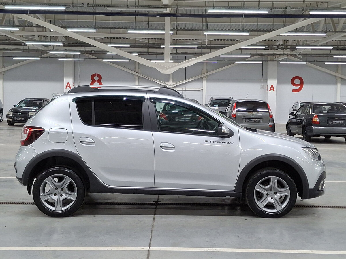 Renault Sandero Stepway II Рестайлинг, 2021 - Фото №3