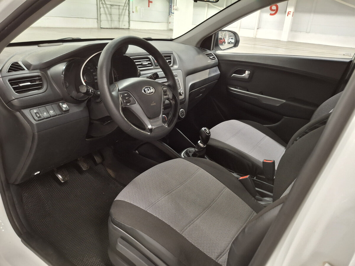Kia Rio III Рестайлинг, 2015 - Фото №14