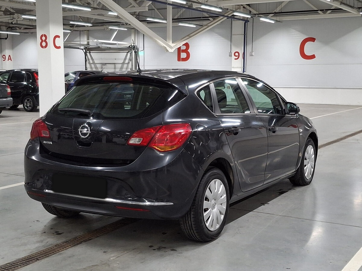 Opel Astra J Рестайлинг, 2013 - Фото №4