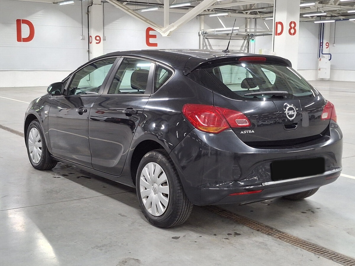 Opel Astra J Рестайлинг, 2013 - Фото №6