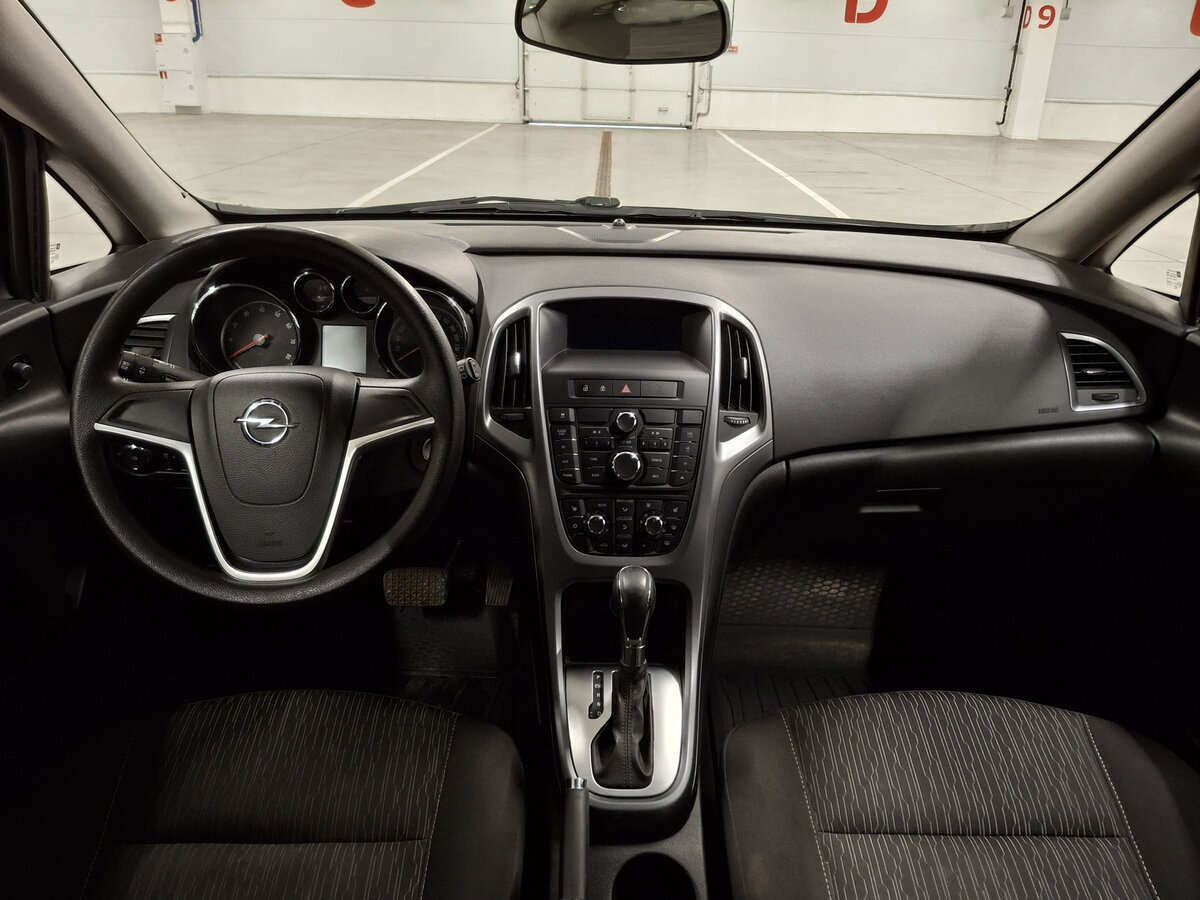 Opel Astra J Рестайлинг, 2013 - Фото №13